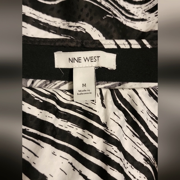 Nine West Abstract A-line Form-fitting Midi Slip Skirt - Picture 5 of 7